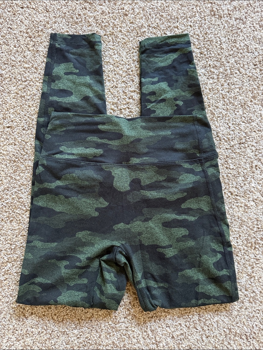 Bombshell Camo leggings
